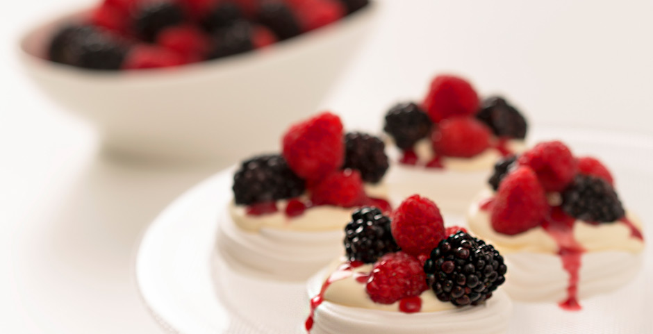 Raspberry-and-Blackberry-Mini-Pavlovas